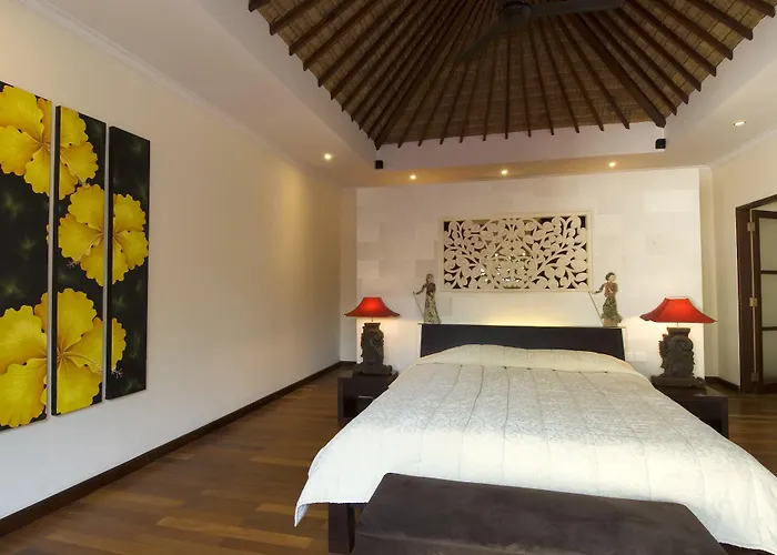 Hotel Ellora 4*